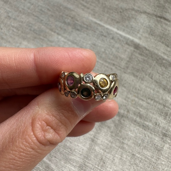 Gold Floral Cluster Ring - Picture 4 of 9